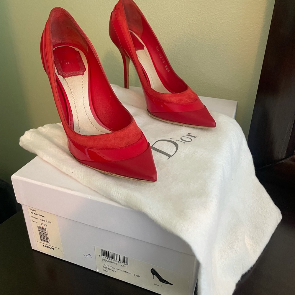 Christian Dior Red Textured Pumps 36.5